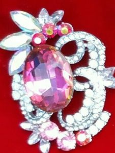 #19 Vintage Rhinestone Brooch